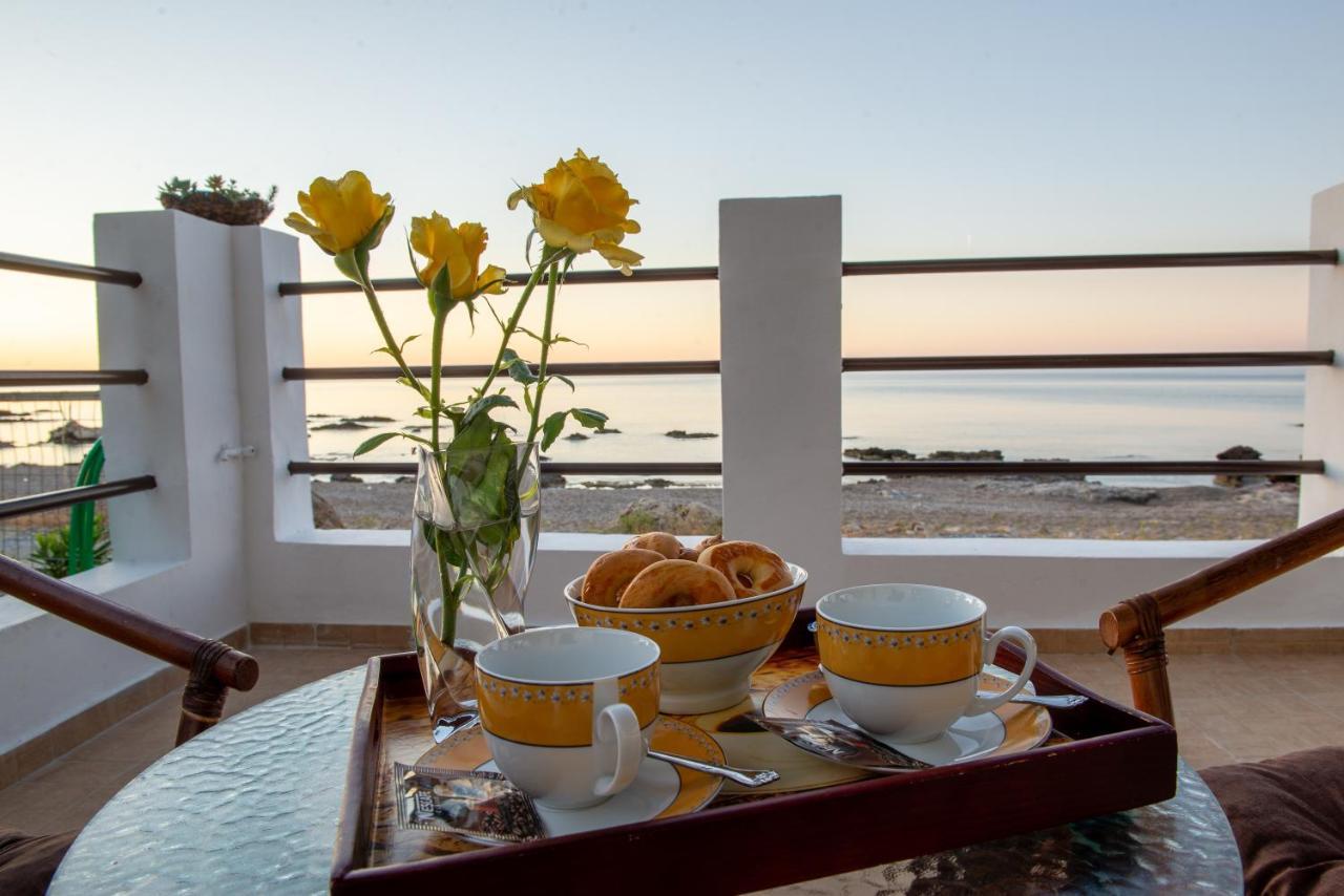 Tsampika'S Beachfront House In Stegna Архангелос Экстерьер фото
